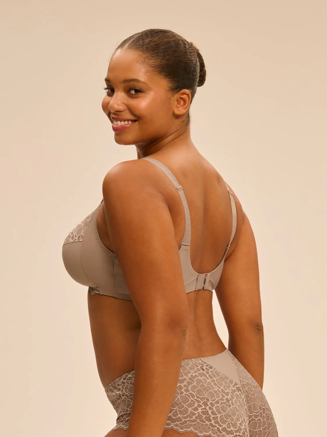 Caresse Wireless Triangle - Greige