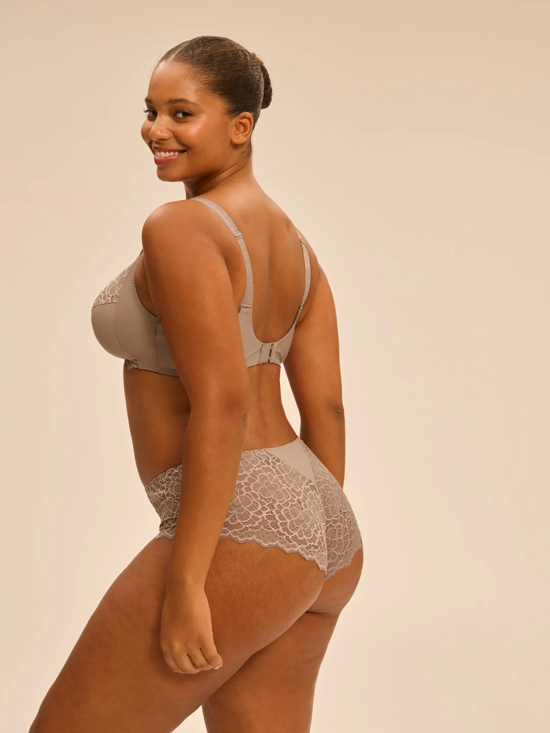 Caresse Wireless Triangle - Greige