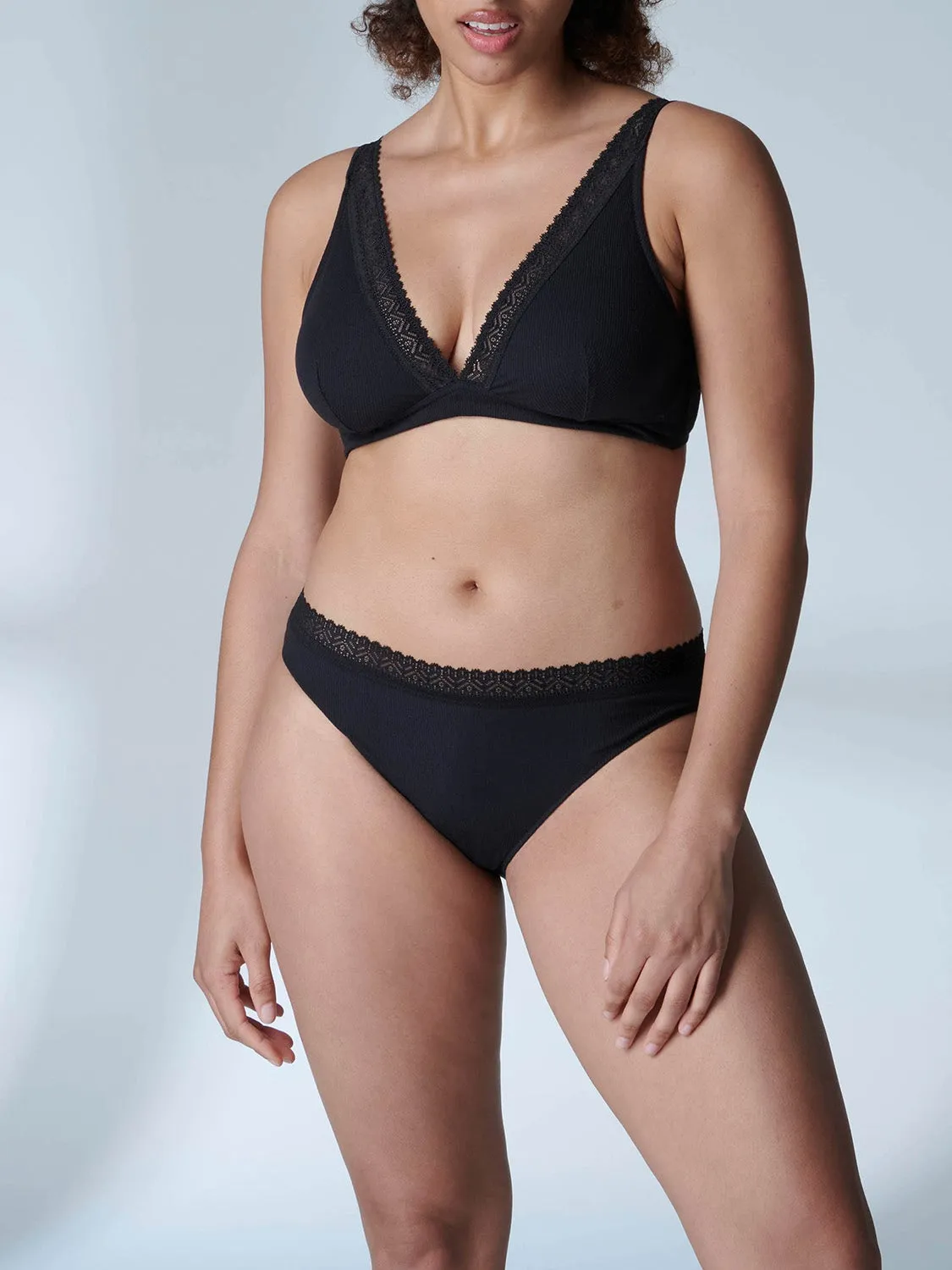 Eugenie Wireless Triangle - Black